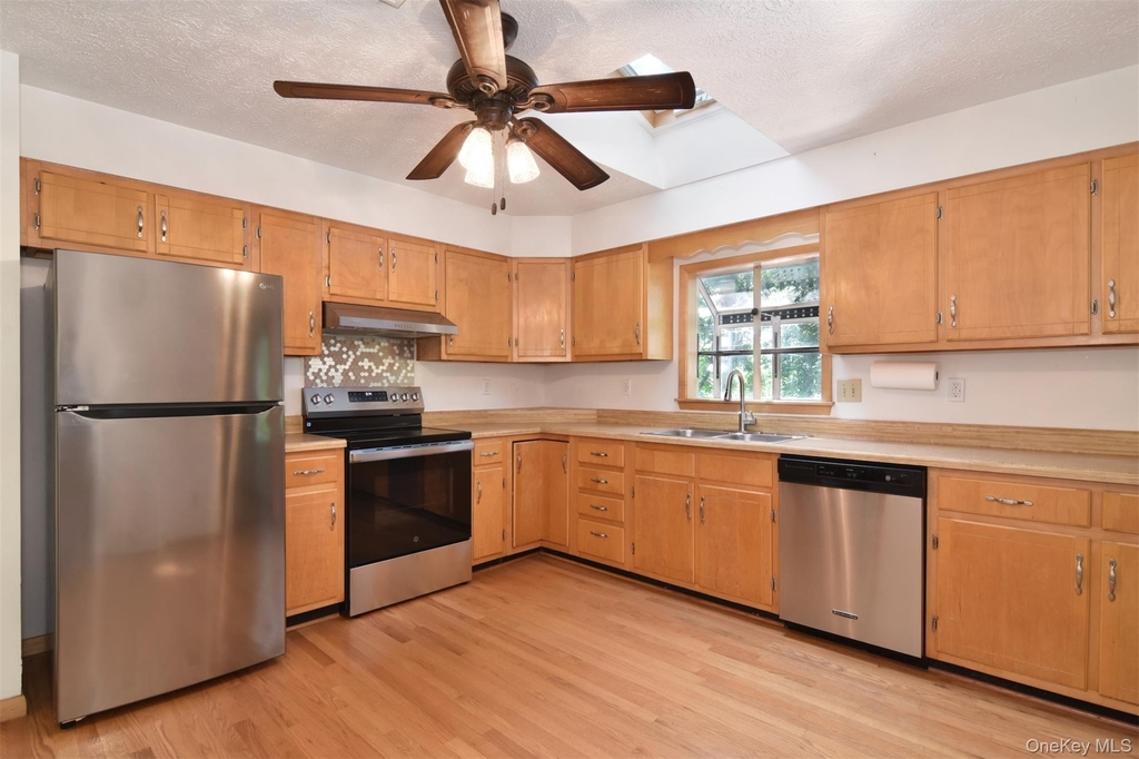 32 Springwood Avenue - Photo 6