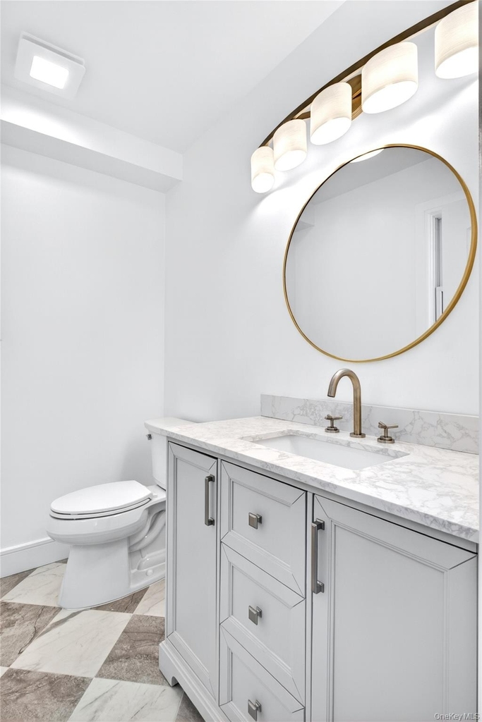 37 Corchaug Avenue - Photo 4
