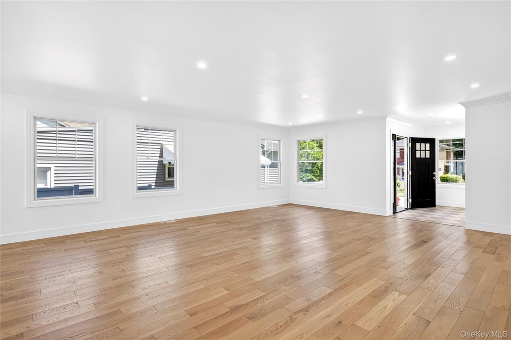 37 Corchaug Avenue - Photo 9