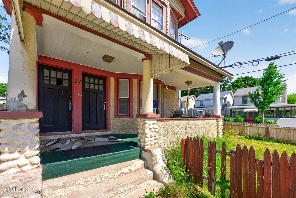 27 Mckinley Street - Photo 2
