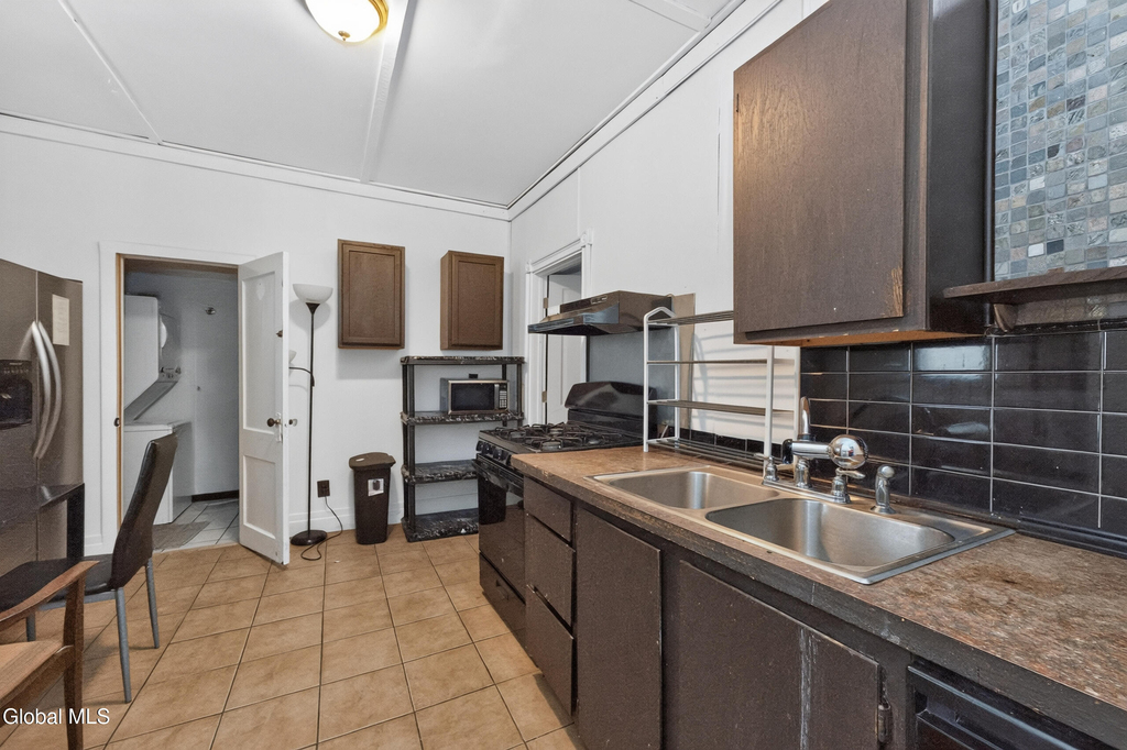 27 Mckinley Street - Photo 6