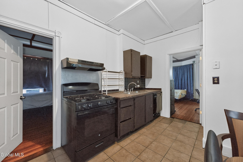 27 Mckinley Street - Photo 8