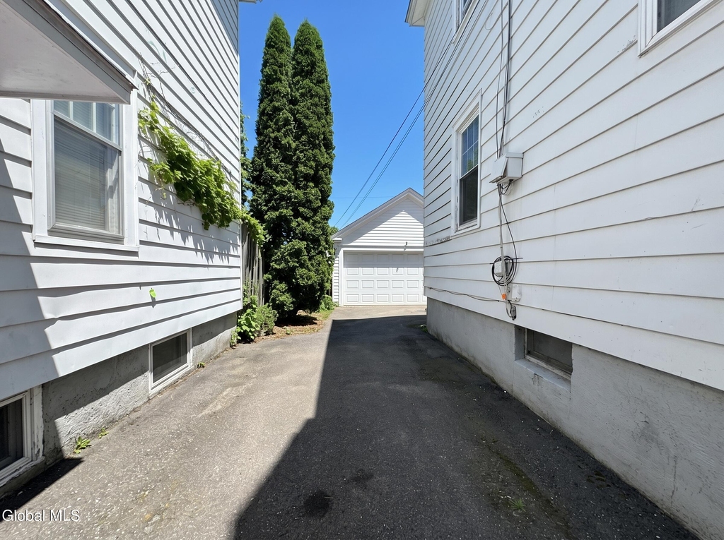 7 Edison Avenue - Photo 1