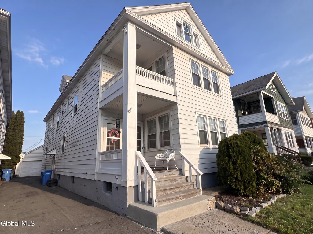 7 Edison Avenue - Photo 0
