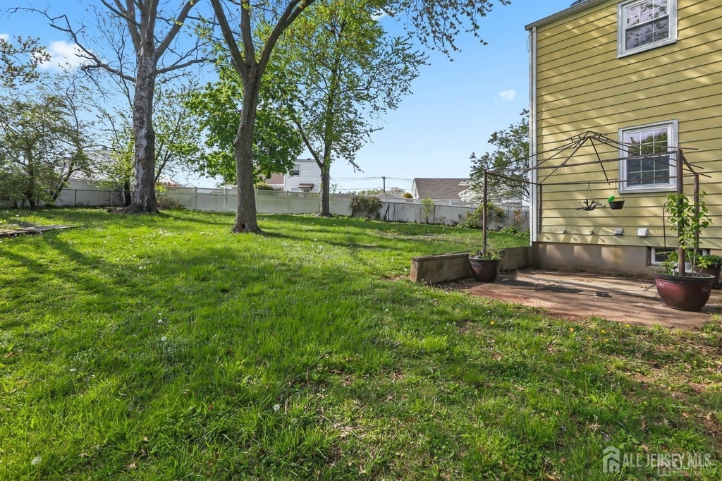 262 Wall Street - Photo 15