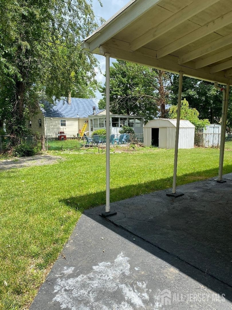 813 Lincoln Avenue - Photo 1