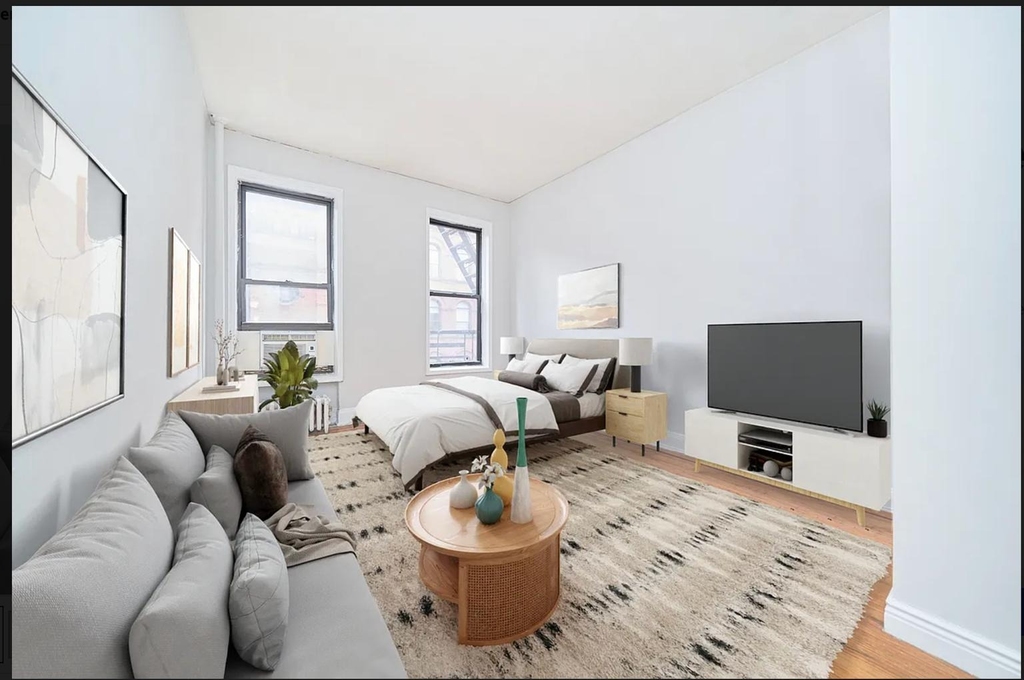 331 W 43rd Street - Photo 0