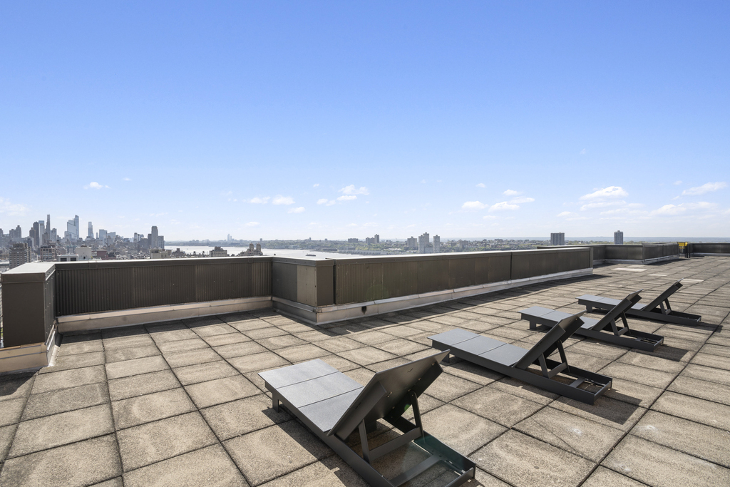 275 W 96th Street - Photo 19