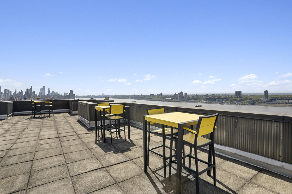 275 W 96th Street - Photo 20