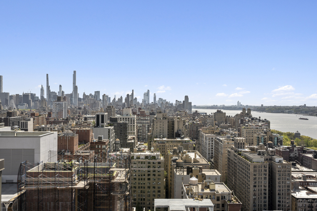 275 W 96th Street - Photo 21