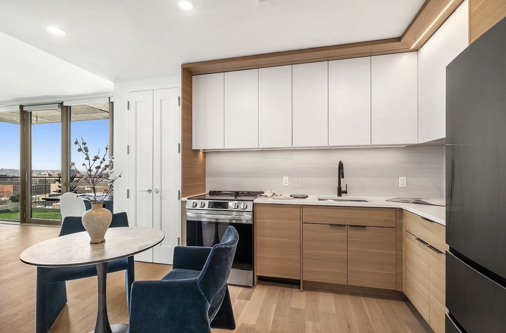 395 Carroll Street - Photo 1
