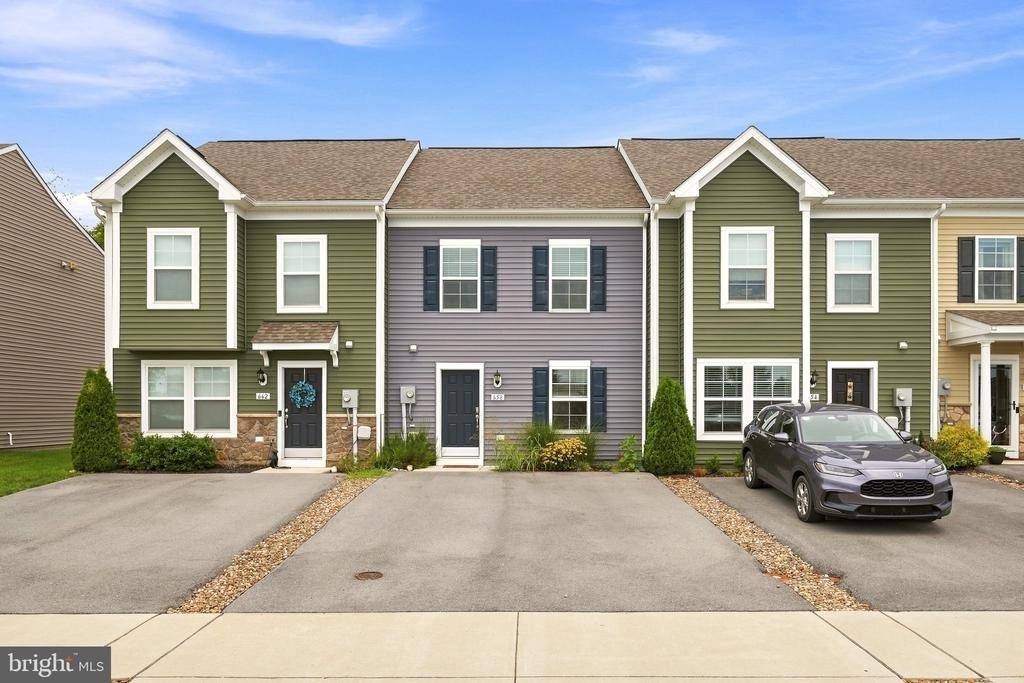 658 Thumper Drive - Photo 1