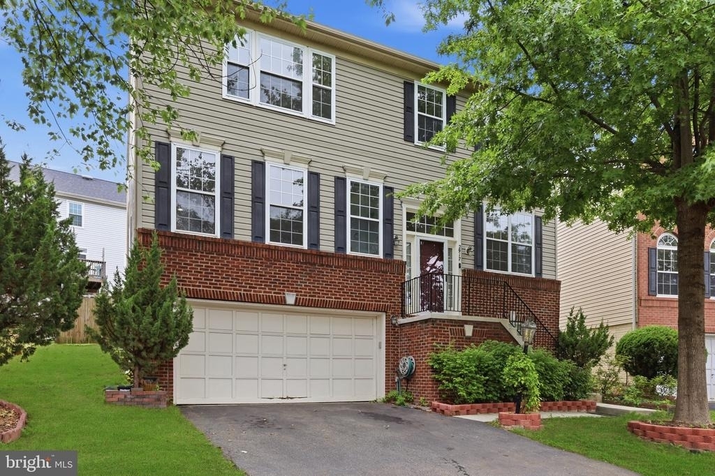 2917 Markhams Grant Drive - Photo 0