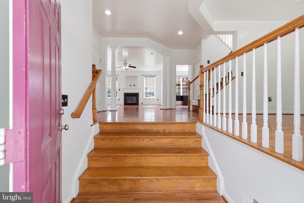 2917 Markhams Grant Drive - Photo 2