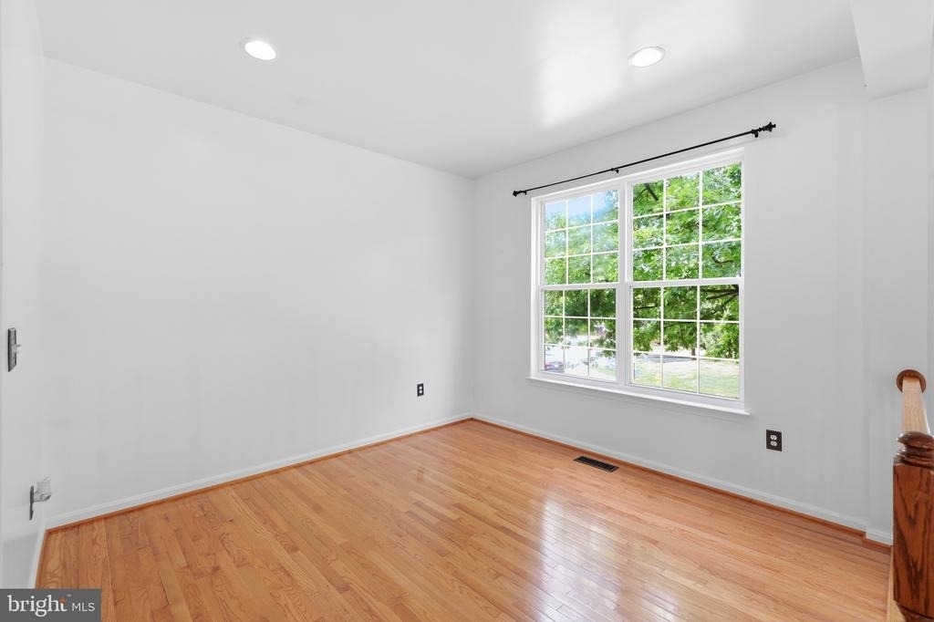 2917 Markhams Grant Drive - Photo 5