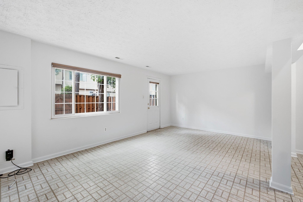 7998 Tyson Oaks Circle - Photo 15