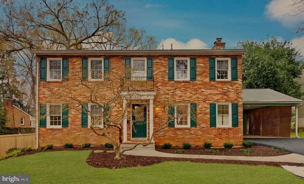 7109 Davis Court - Photo 0