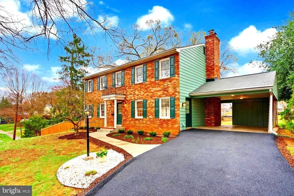 7109 Davis Court - Photo 2