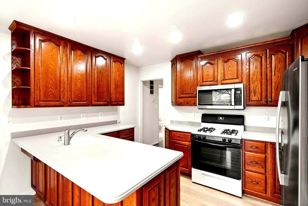 7109 Davis Court - Photo 14