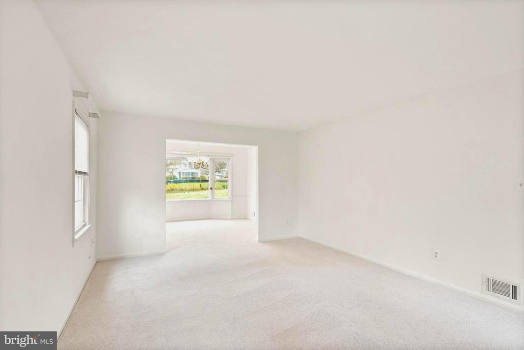 7109 Davis Court - Photo 9