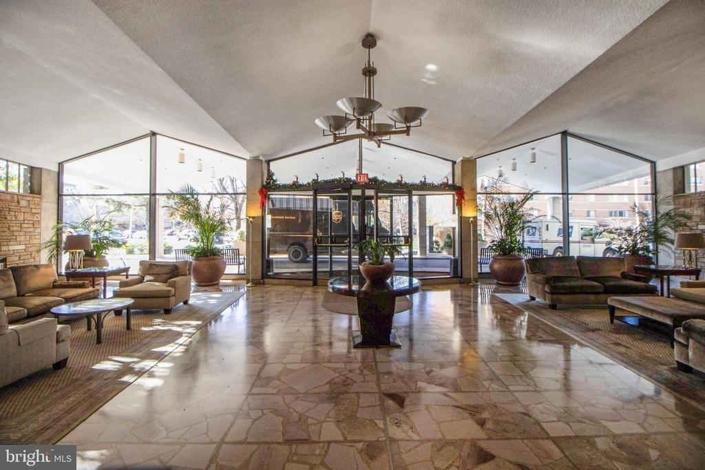 1200 N Nash Street - Photo 2