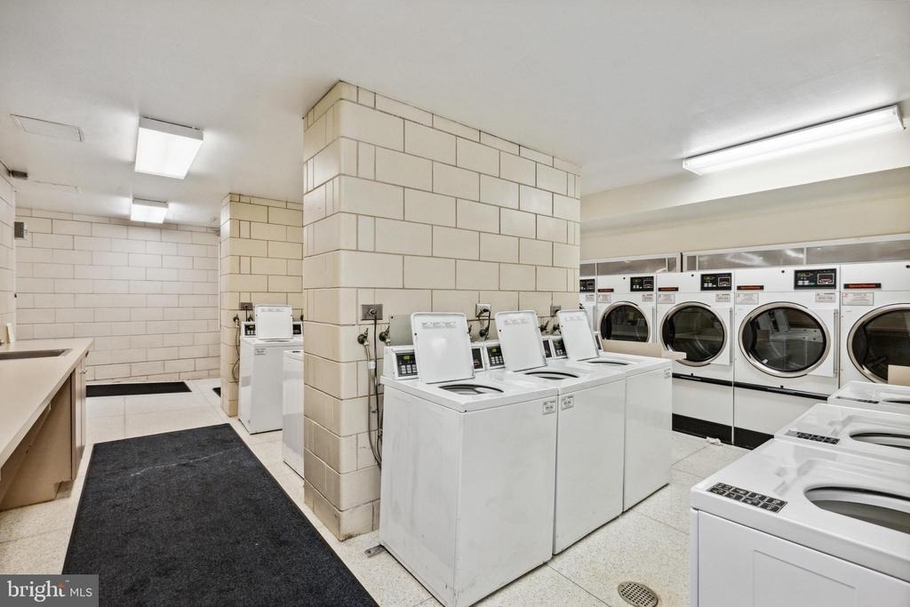 1200 N Nash Street - Photo 33