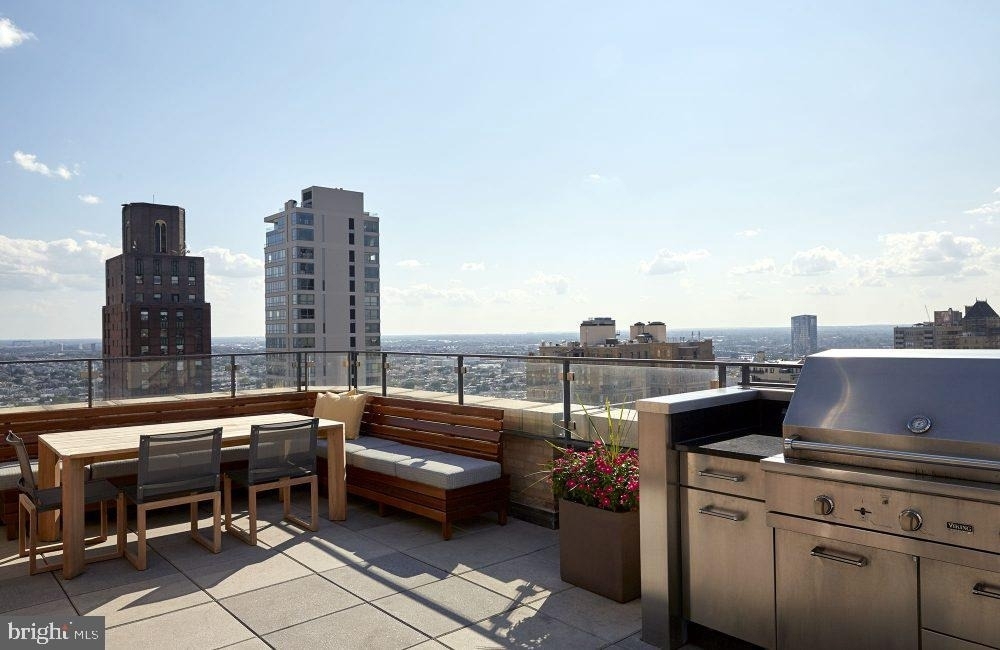 1616 Walnut Street - Photo 13