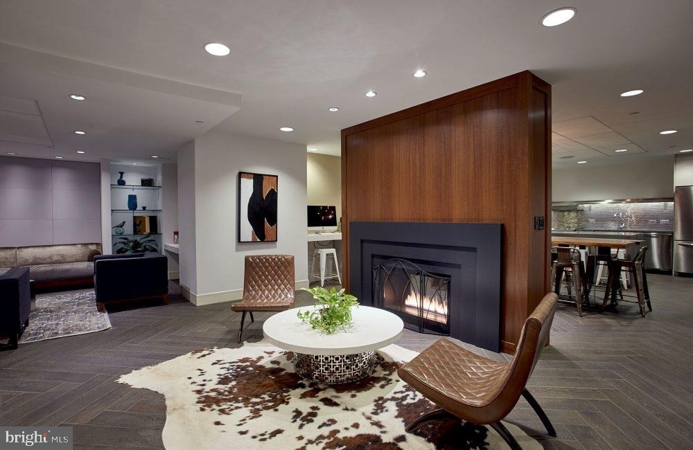 1616 Walnut Street - Photo 4