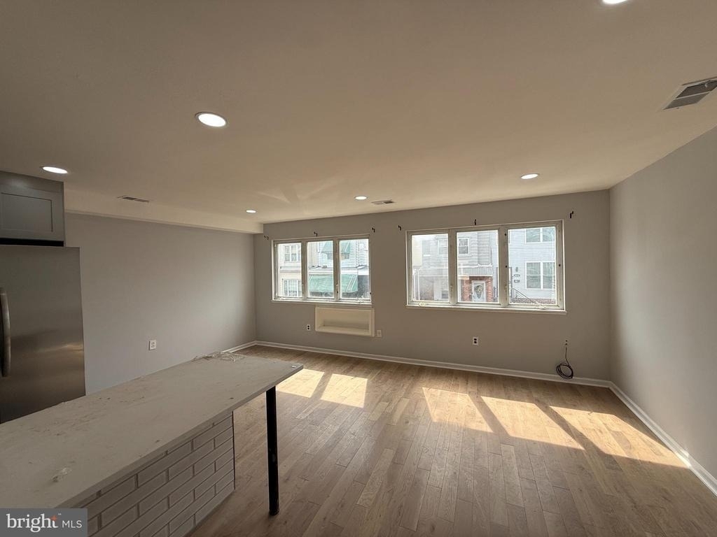 2611 S 9th Street - Photo 1