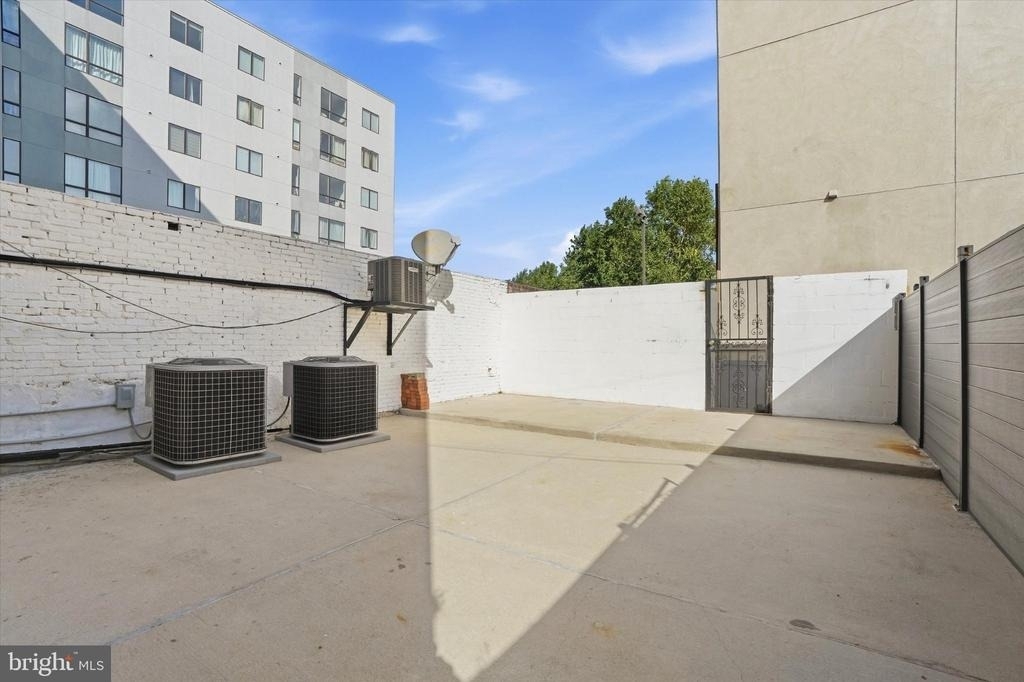 1233 S Broad Street - Photo 11
