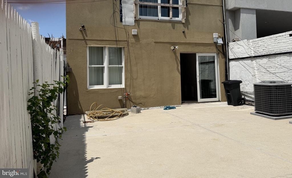 1233 S Broad Street - Photo 10