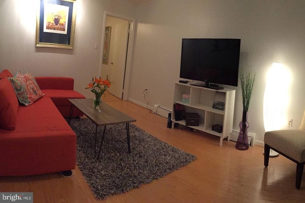 1008 S 8th Street - Photo 2