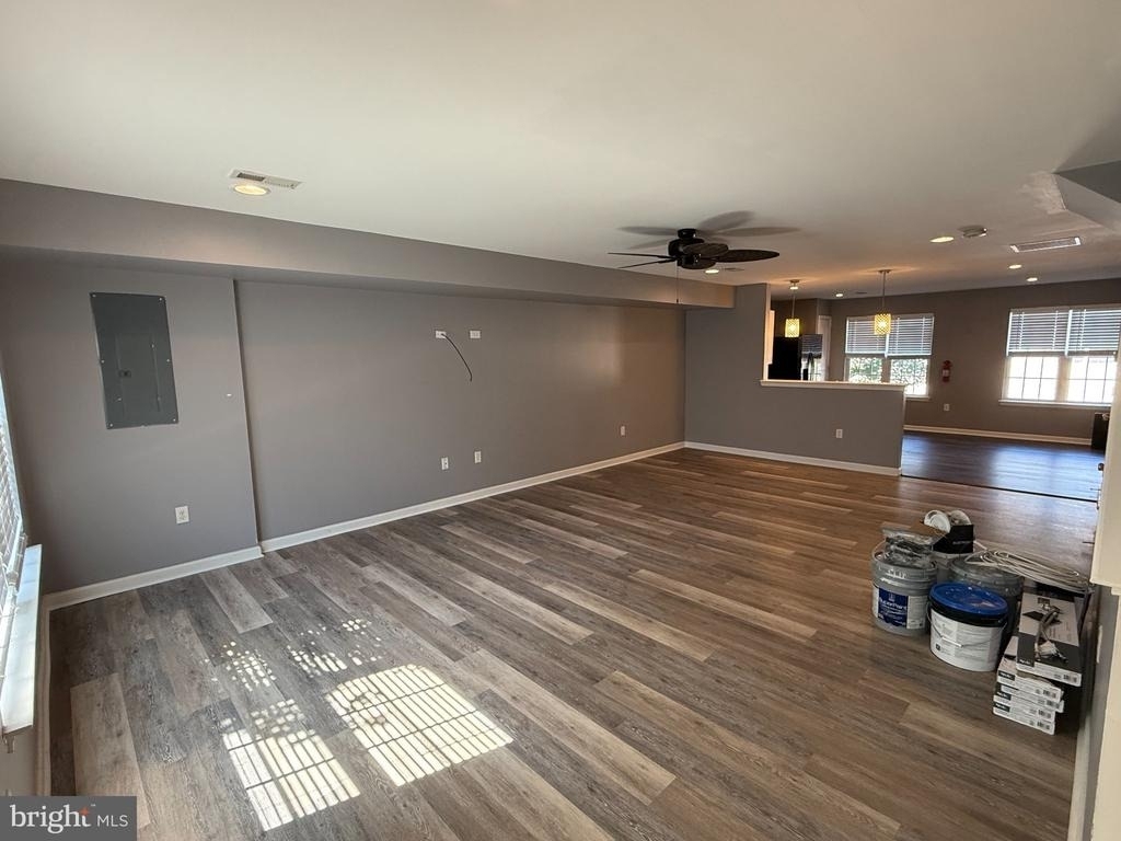 135 S Charlotte Street - Photo 2
