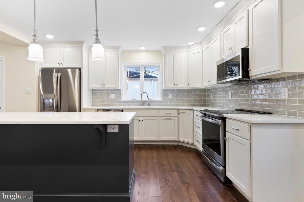517 Highland Avenue - Photo 1