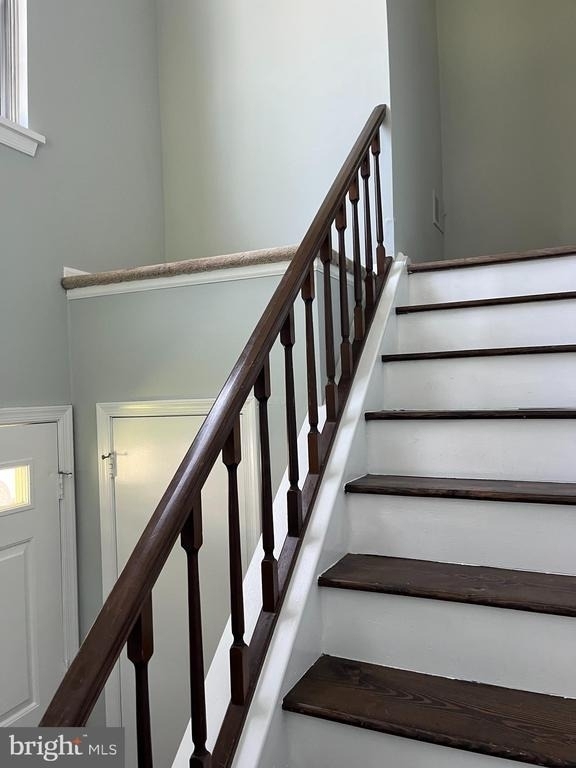 142 Andover - Photo 2