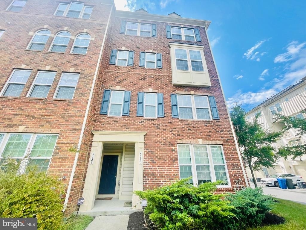 5221 Sable Court - Photo 1
