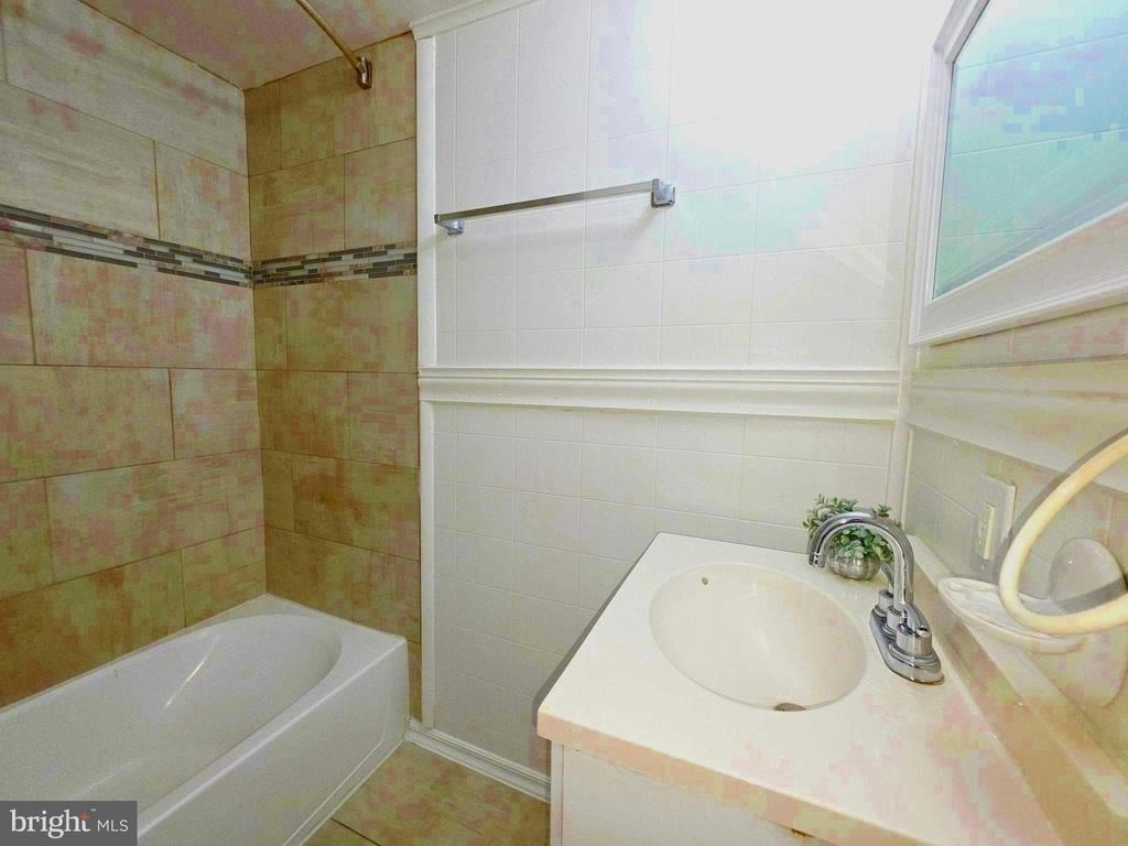 7316 Donnell Place - Photo 17