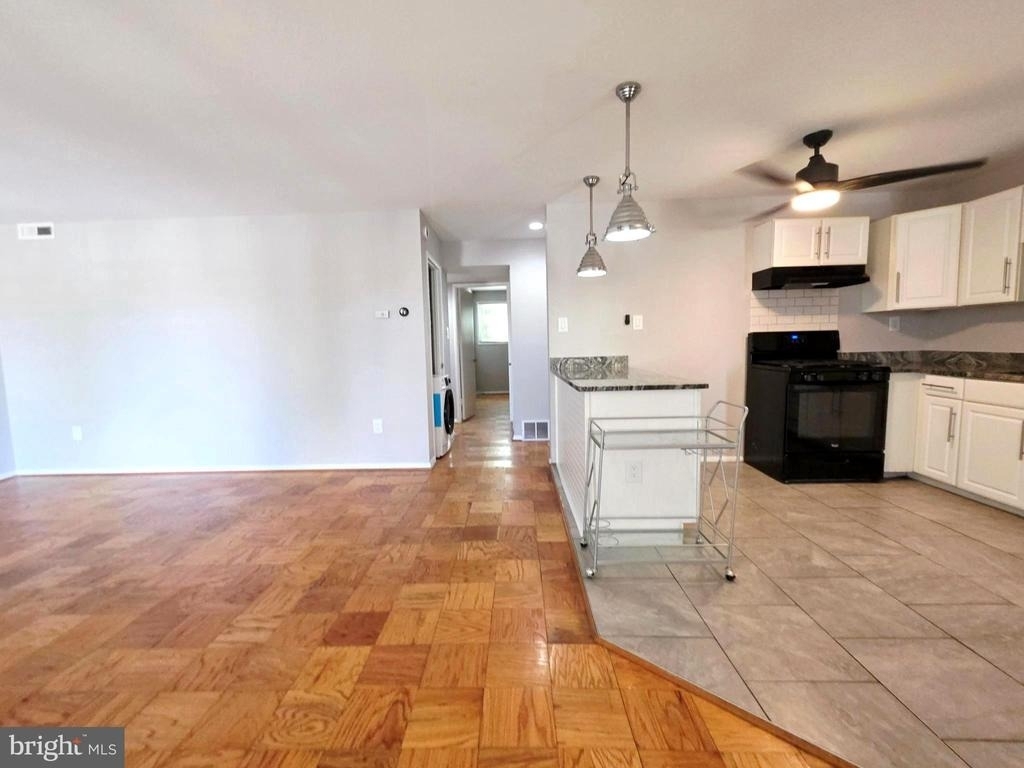 7316 Donnell Place - Photo 10