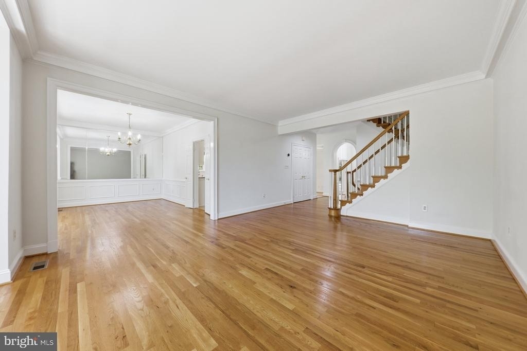 8904 Barrowgate Court - Photo 5