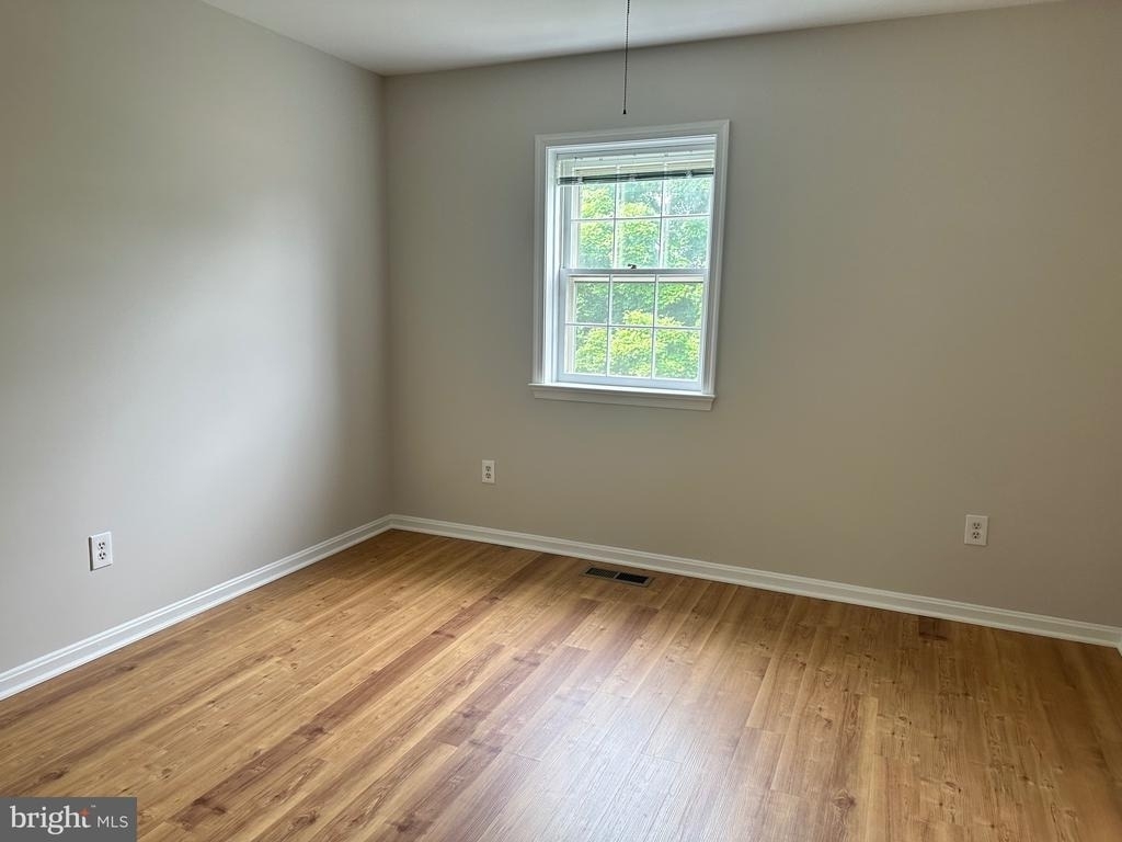 4847 Chevy Chase Drive - Photo 33