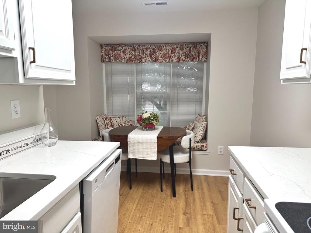 4847 Chevy Chase Drive - Photo 7