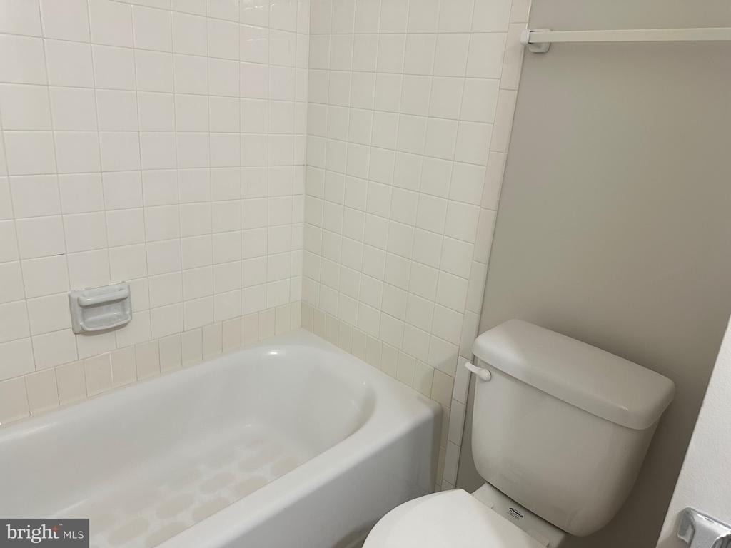 4847 Chevy Chase Drive - Photo 35