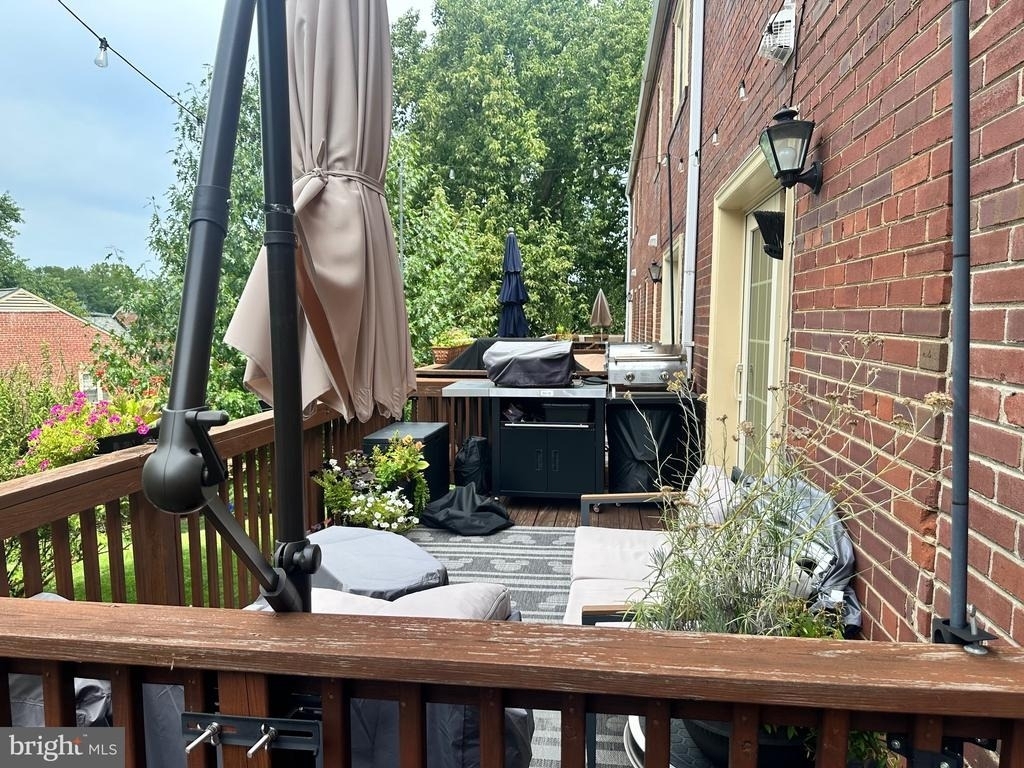 4847 Chevy Chase Drive - Photo 22