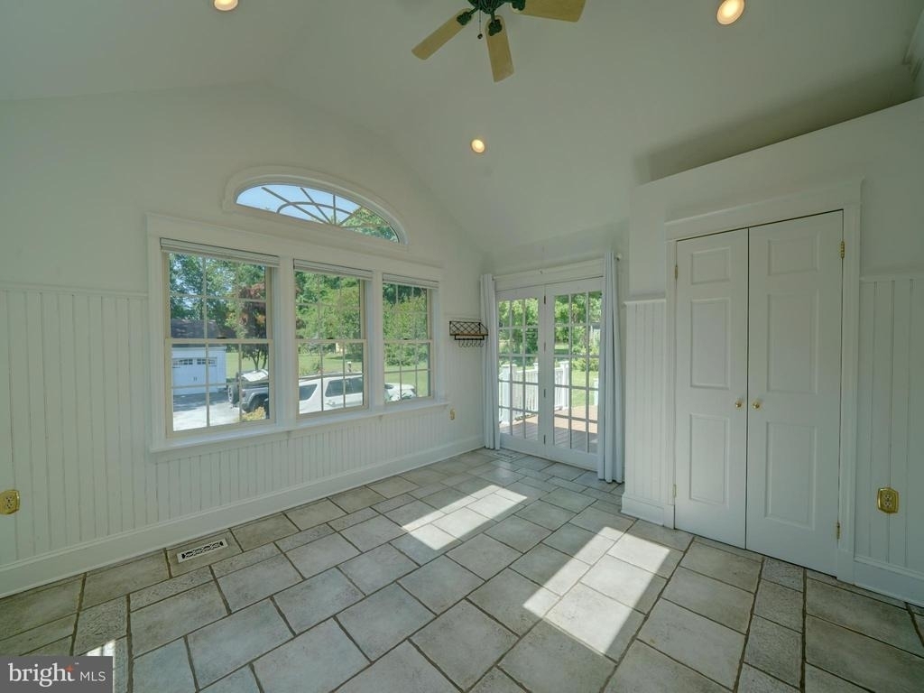 12351 Scaggsville Road - Photo 8