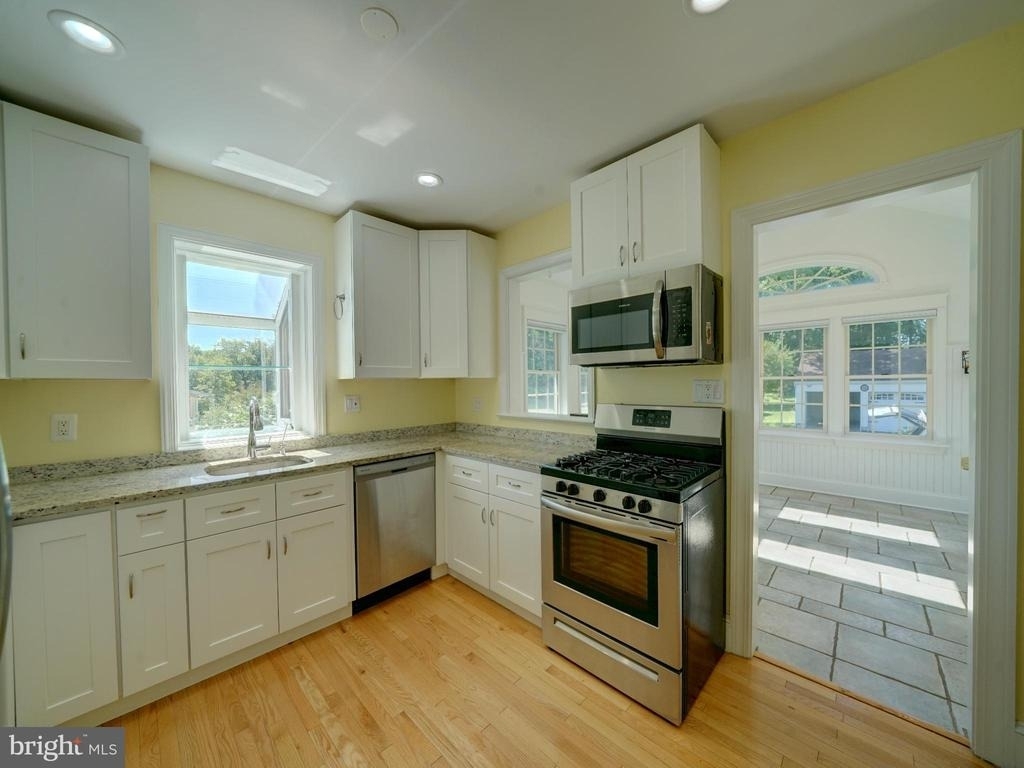 12351 Scaggsville Road - Photo 4