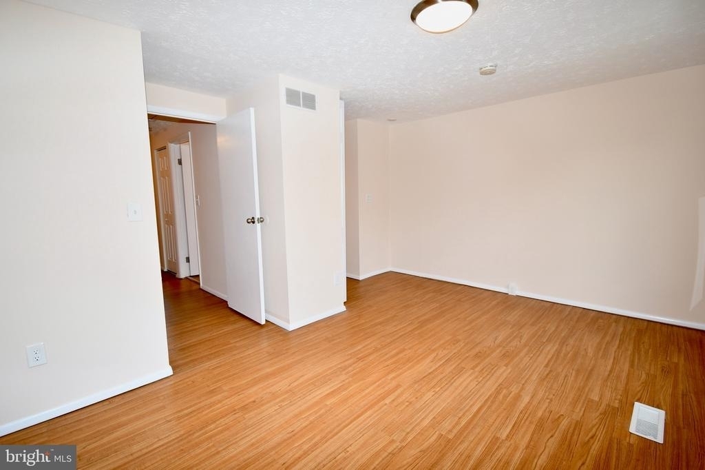 222 Canfield Terrace - Photo 14