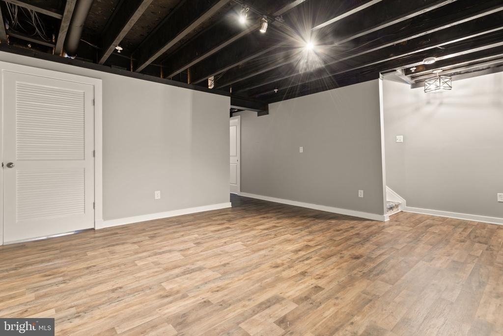 1112 Saxton Drive - Photo 44