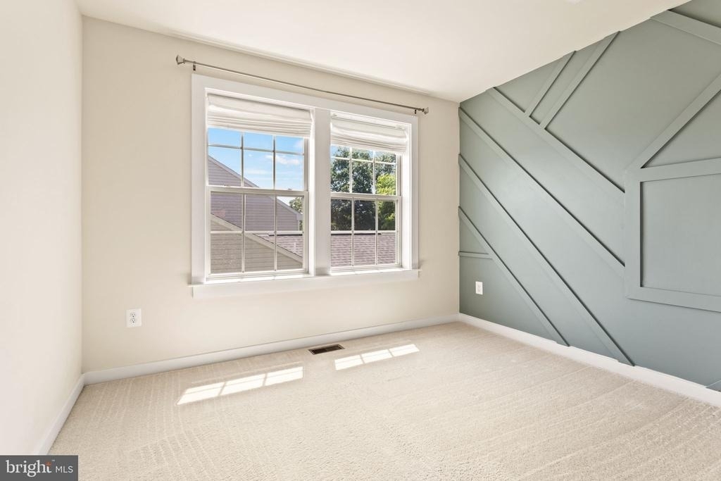 1112 Saxton Drive - Photo 37
