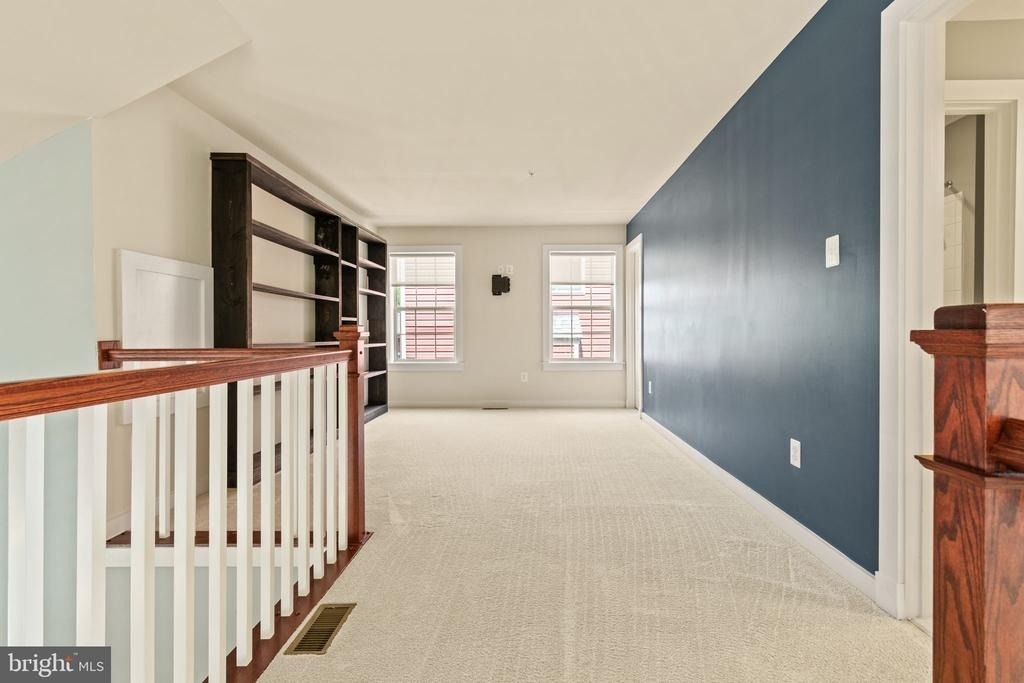 1112 Saxton Drive - Photo 33