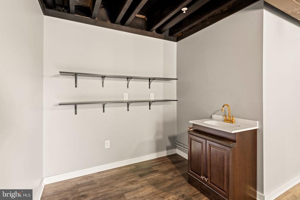 1112 Saxton Drive - Photo 49